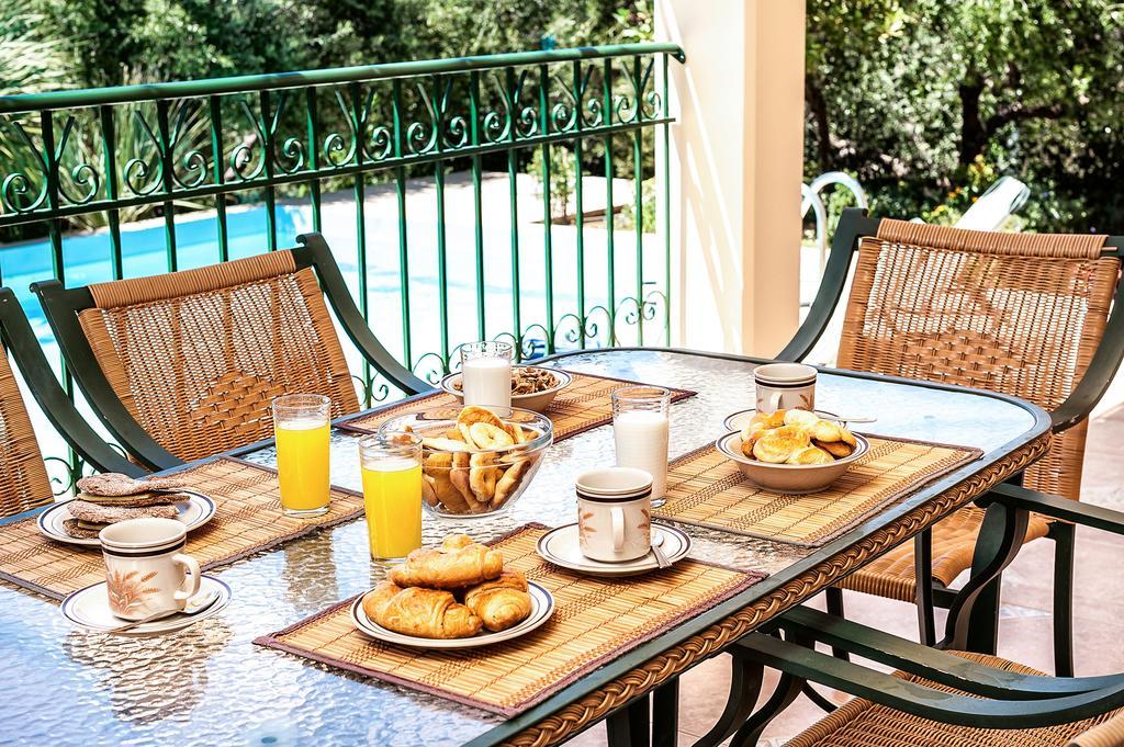 Villa Vallia - Villa Marina Kato Galatas Eksteriør billede