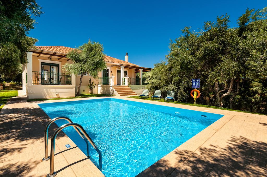 Villa Vallia - Villa Marina Kato Galatas Eksteriør billede