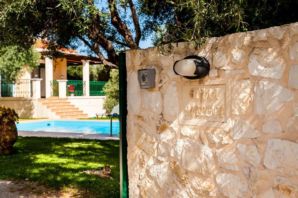 Villa Vallia - Villa Marina Kato Galatas Eksteriør billede